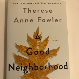 Soft cover A Good Neighborhood book
